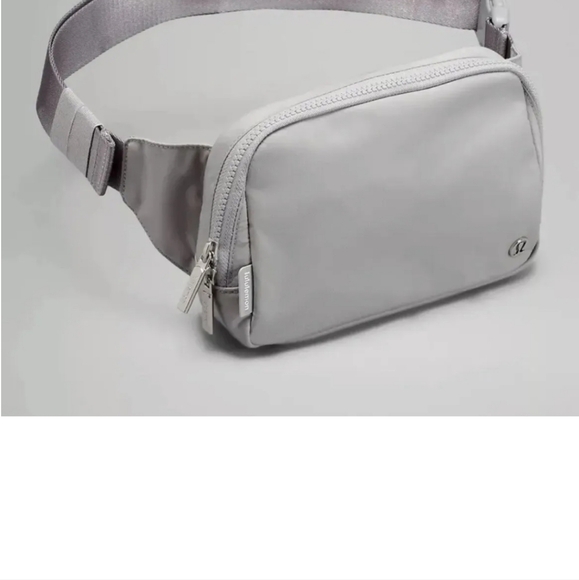 Lululemon grey Everywhere bag Large 2.5 L BNWT - Picture 5 of 7